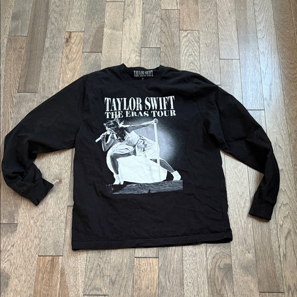 Taylor Swift Black Long Sleeve Tee